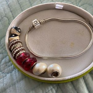 Camilla silver bracelet with four sets of jeweled, porcelain and pearls